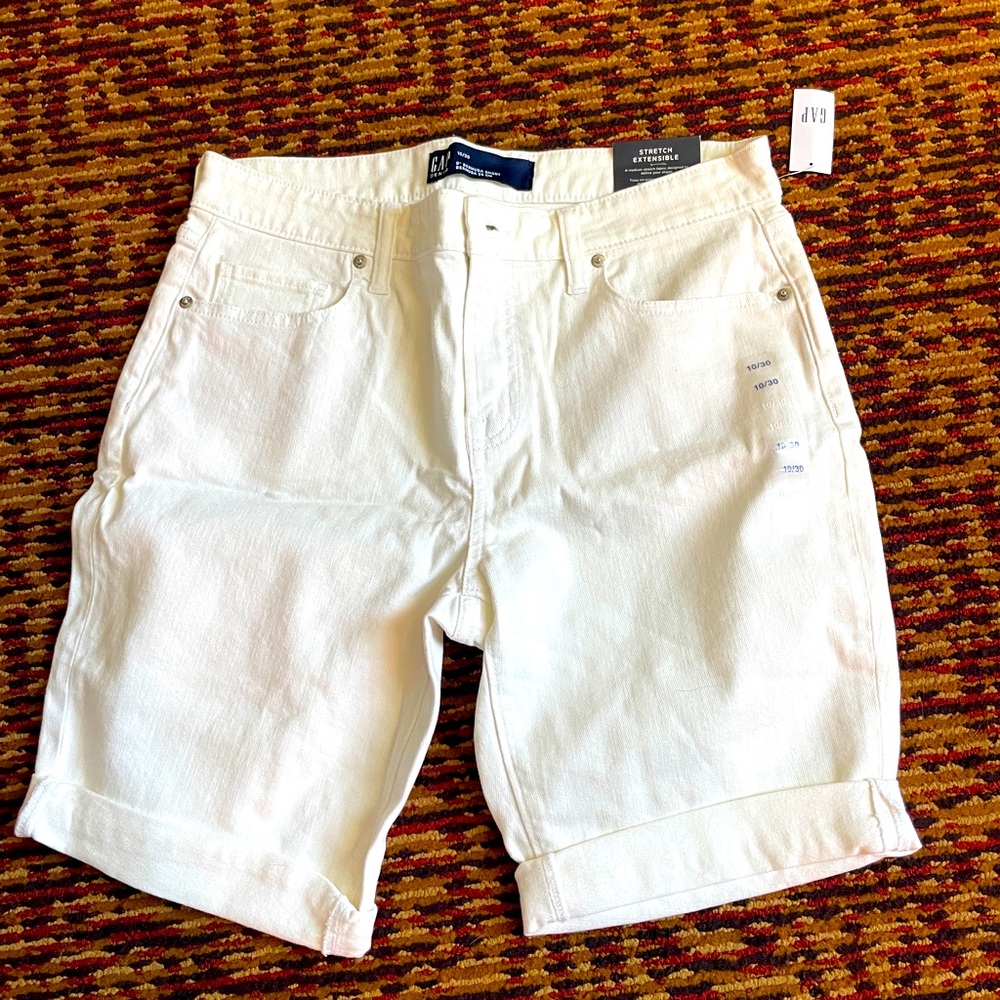 NWT Gap Women's White‎ Shorts Size 10 Bermuda Denim 9 in. Inseam